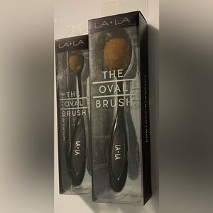 LA LA Beauty The Oal Brush